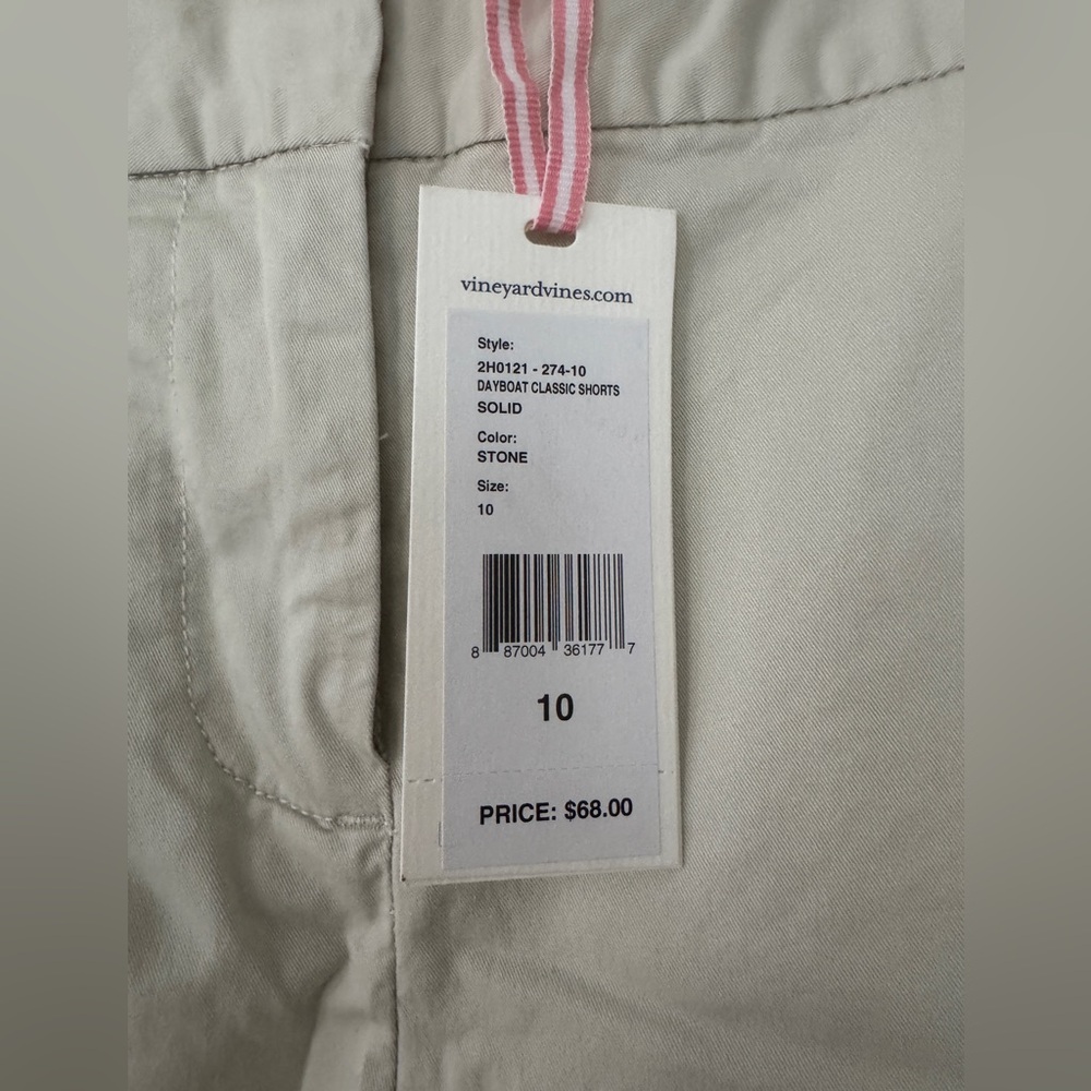 Vineyard Vines Dayboat Classic Khaki shorts size 10 NWT! - Picture 2 of 9